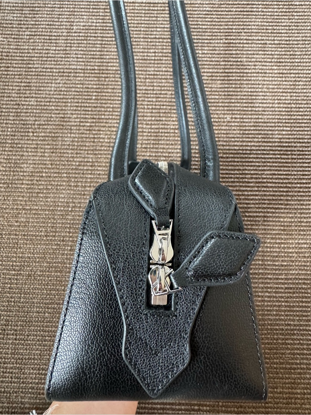 Alaia Black Le Teckel Medium Shoulder Bag MSRP $3050 - Picture 5 of 13